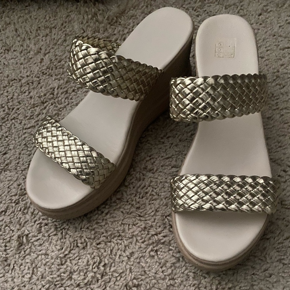 Gold Tone Platforms Size 7